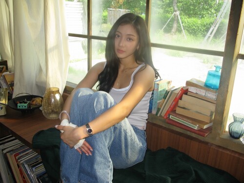 250809 JIHYO Instagram Update documents 3042d320a955ddd0b