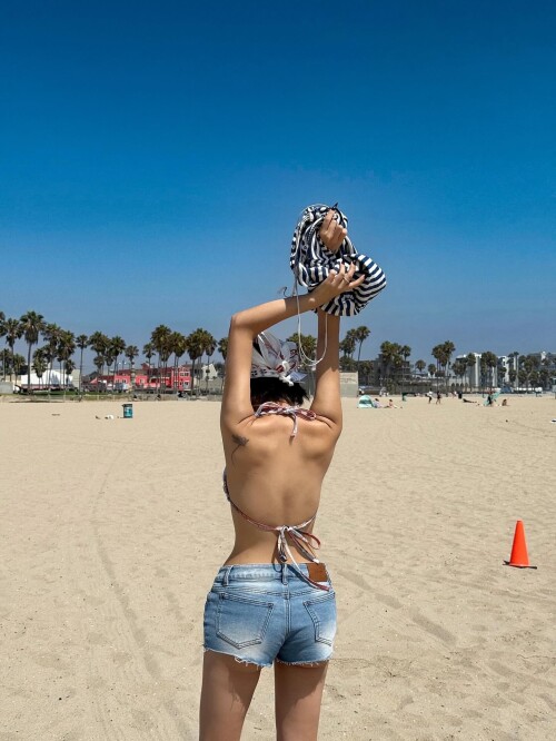 250809 SOYEON Instagram Update documents 4f411d345dae69f88