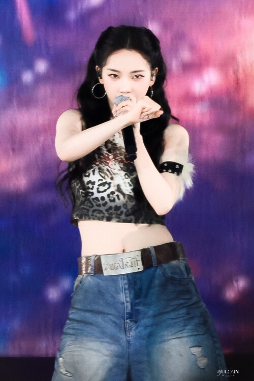 250809 aespa KARINA at SMTOWN Live in Tokyo documents 295ac5b0e92d9c46f