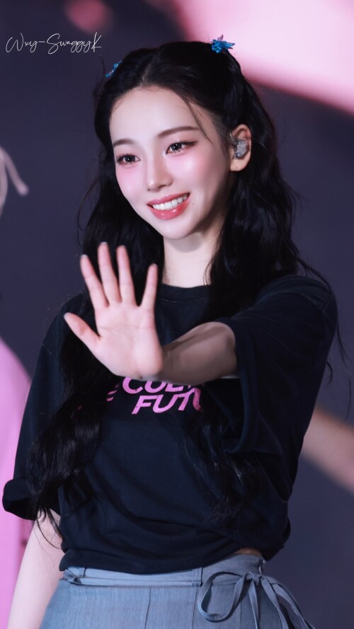 250809 aespa KARINA at SMTOWN Live in Tokyo documents 6ded4be5b9c5ca9e8