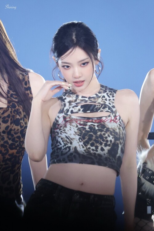 250810 Ningning at SMTOWN Live in Tokyo D2 documents 4c9ddf5602c95c32b