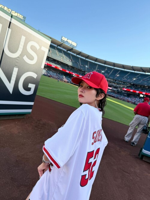 250811 SOYEON Instagram Update documents 59c5f6eb5bd804039