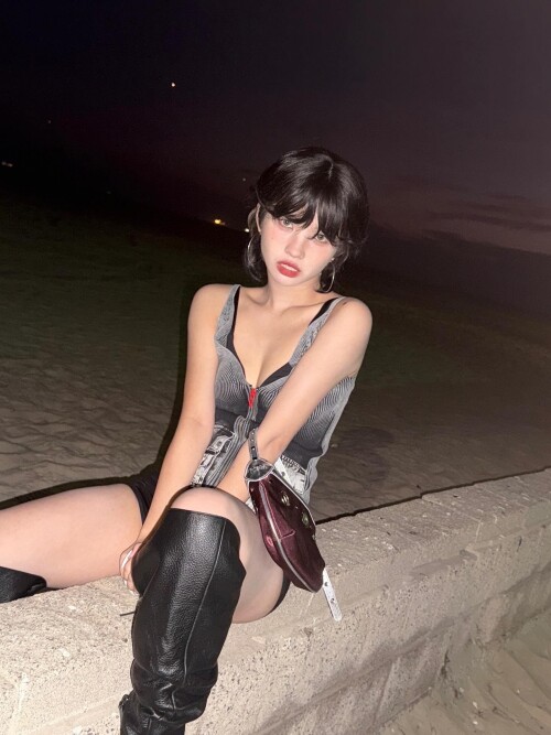 250816 SOYEON Instagram Update documents 20babf49571d2081d