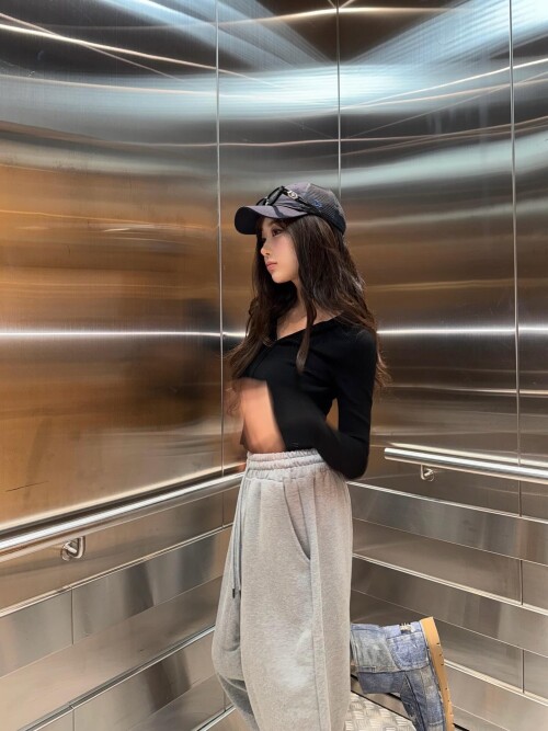 250822 GISELLE INSTAGRAM UPDATE documents 655552ba5f7cbf3bd