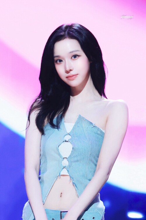 250822 aespa WINTER at 2025 Tencent Music Entertainment Awards documents 11cce54ab8d3c899ea