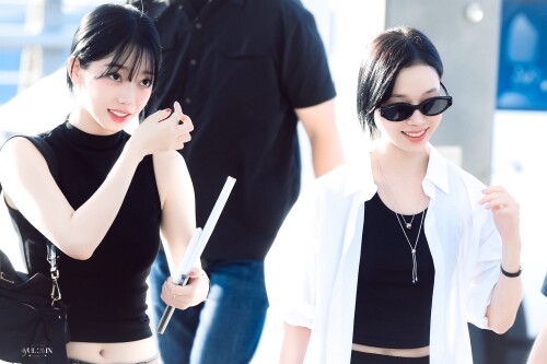 250822 aespa at ICN Airport documents 22b576d6a71060733