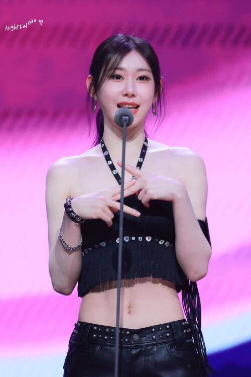 250823 Chaeryeong at Tencent Music Entertainment Awards documents 279262619f466d677