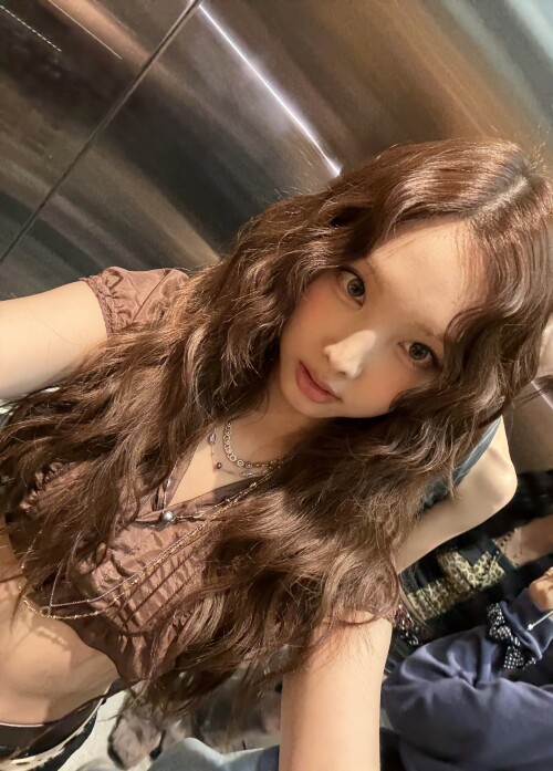 250823 Nayeon bubble 3aae90a16fb875cf6