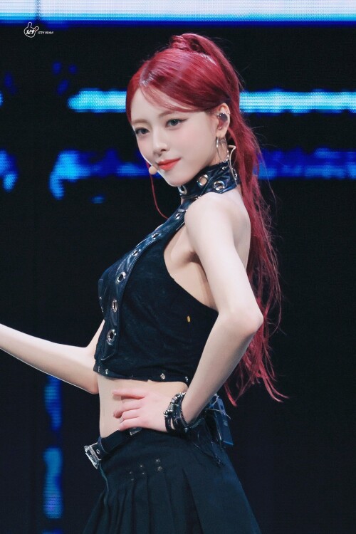 250823 Yuna at Tencent Music Entertainment Awards documents 8b4eeb2c24f2249d9
