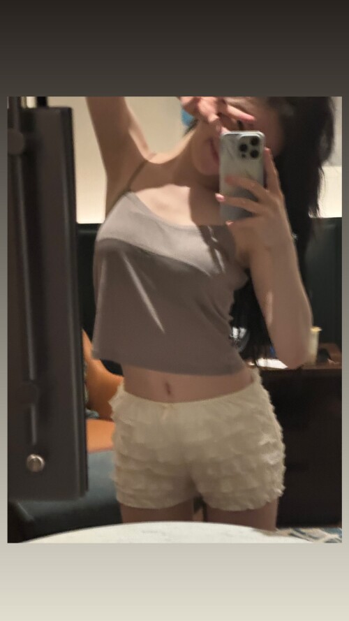 250824 CHAERYEONG Instagram Story Update documents 2a79d14c9eb9a07ad