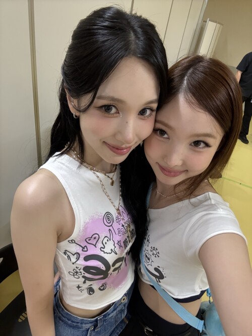 250824 Nayeon bubble 7041f6414a2753f6e