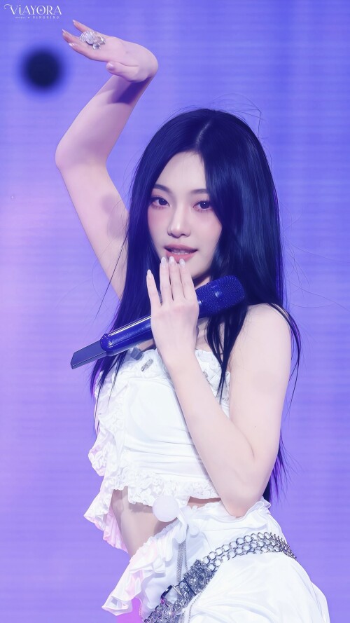 250829 aespa NINGNING at 2025 LIVE TOUR SYNK aeXIS LINE in SEOUL D1 documents 167a8cf3f9f9c4cc78