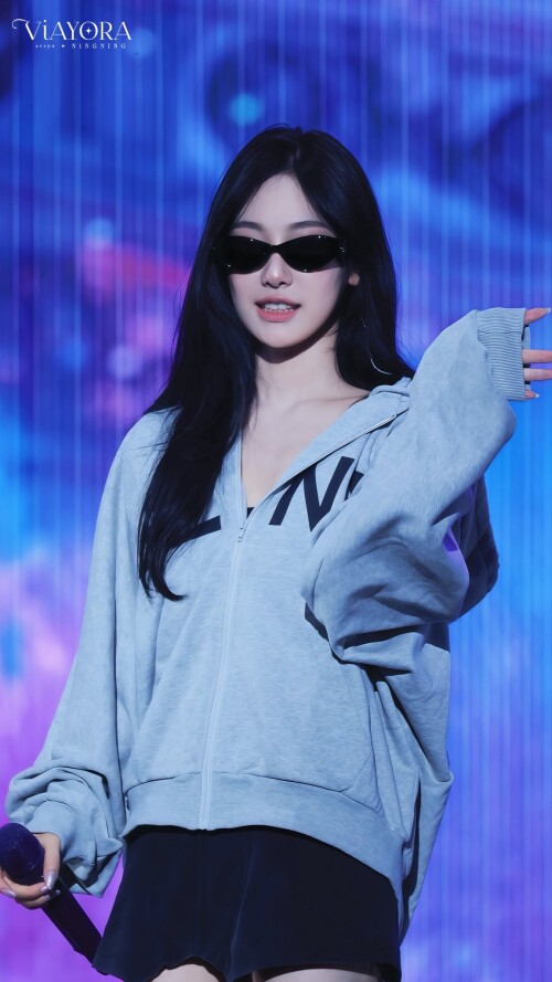 250829 aespa NINGNING at 2025 LIVE TOUR SYNK aeXIS LINE in SEOUL D1 documents 2272cd067aa6785c4f