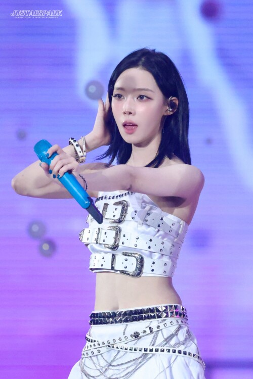 250830 aespa WINTER at 2025 LIVE TOUR SYNK aeXIS LINE in SEOUL D2 documents 606893e2cfe8a0bee