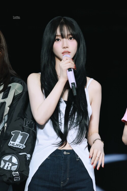 250831 aespa KARINA at 2025 LIVE TOUR SYNK aeXIS LINE in SEOUL D3 documents 8d8a39256145644d5