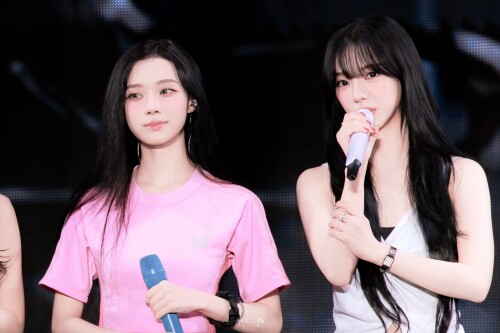 250831 aespa at 2025 LIVE TOUR SYNK aeXIS LINE in SEOUL Day 3 documents 17594b757320a0fa3