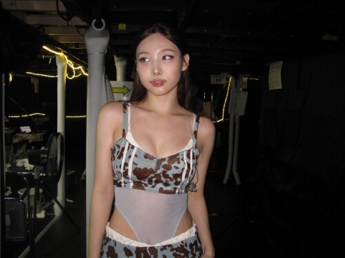 250901 Nayeon bubble 161da5811b1eba447f