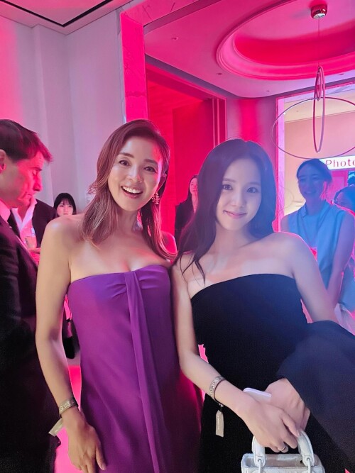 250902 SHIHO Instagram Update with JISOO ROSE n LISA documents 1e60958e246729656