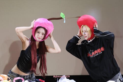 250905 ITZY at Fansign Event documents 23c1be697189ca7b5