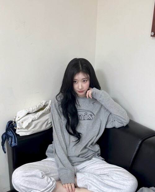 250907 CHAERYEONG Instagram Update documents 1948143584d4d41b3