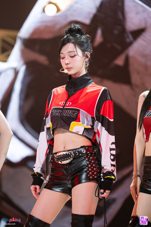 250907 WINTER Rich Man at Inkigayo documents 3cc4f49938695bf92