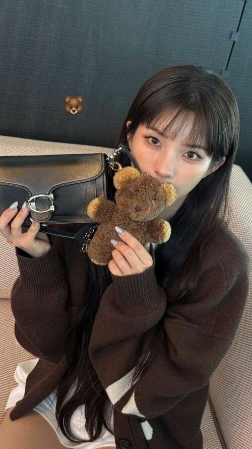 250912 SOYEON instagram story update documents 228ddbd9a201dcc5d