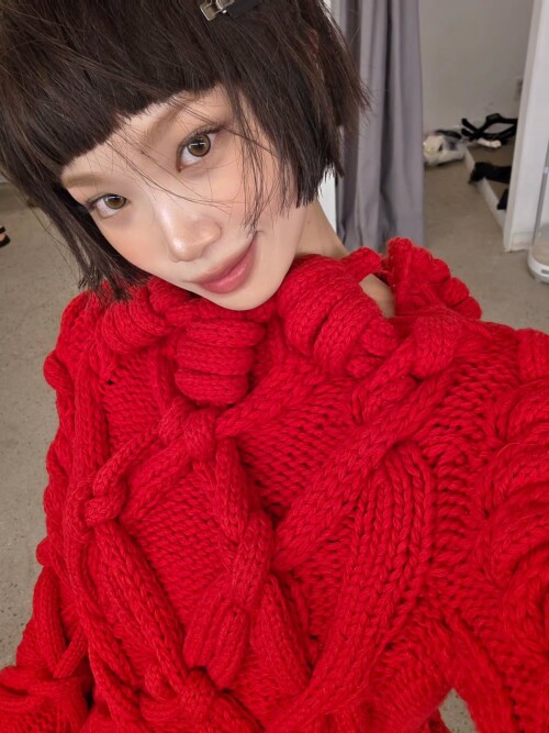 250919 CHAEWON Instagram Update documents 4254e82f704916ce1