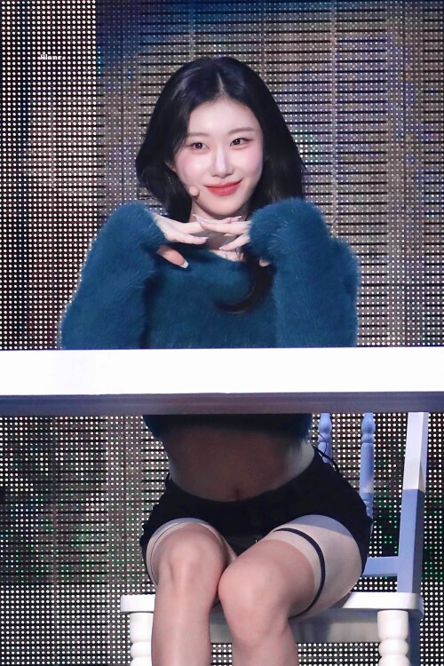250920 Chaeryeong at ITZY 4th Fanmeeting On Air documents 1622e3707f1d4682f2