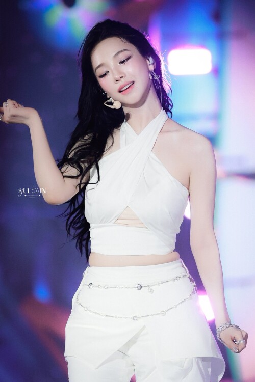 250920 aespa KARINA at The Fact Music Awards 2025 in Macao documents 11c332bbf74dbb45aa