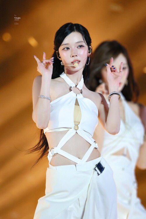 250920 aespa WINTER at The Fact Music Awards 2025 in Macao documents 13e736720d3c9facc4