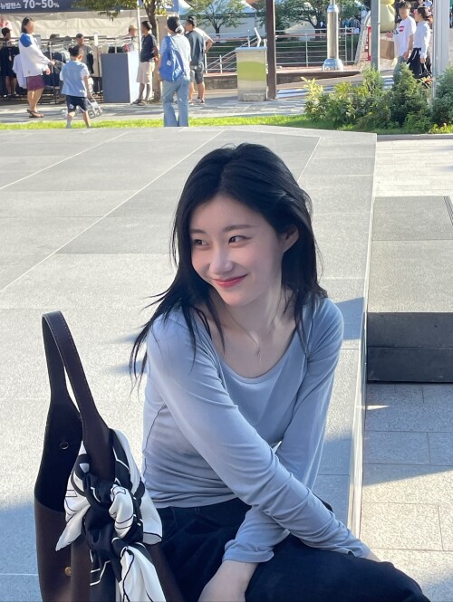 250922 CHAERYEONG Instagram Update documents 112a5292d584d9863