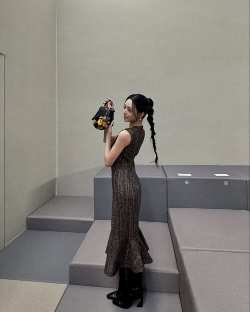 250925 YUNA Instagram Update documents 7e1558765dad25390