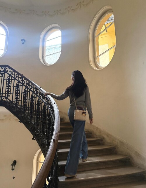 250927 JISOO Instagram Update documents 6eac84492aaf7b620