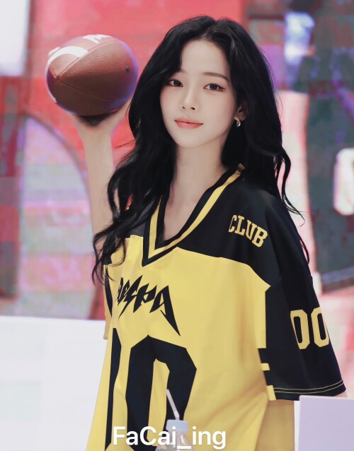 250928 Karina at POP MERCH Fansign Event in Shanghai D2 documents 0618cdc04b5d78be01