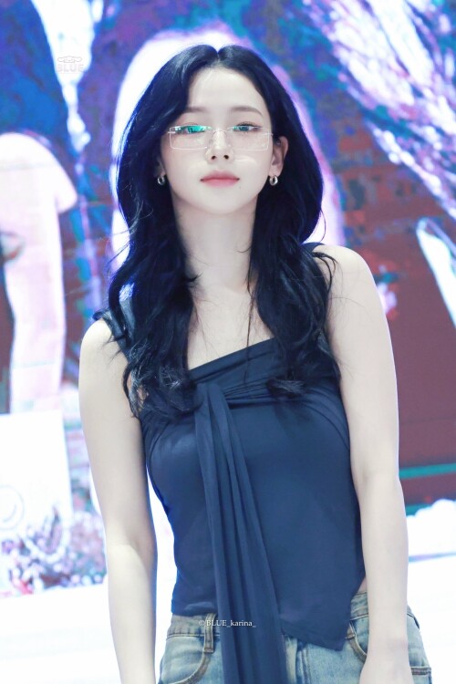 250928 Karina at POP MERCH Fansign Event in Shanghai D2 documents 14d5ab84fa7cb46e94