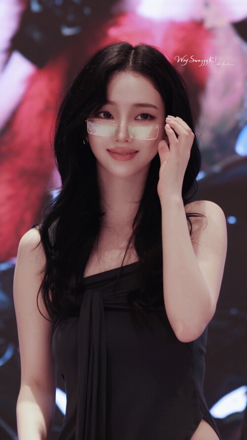 250928 Karina at POP MERCH Fansign Event in Shanghai D2 documents 186a1924f833d54a24