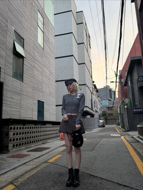 251001 YEJI Instagram Update documents 7f9d416e247de63d3