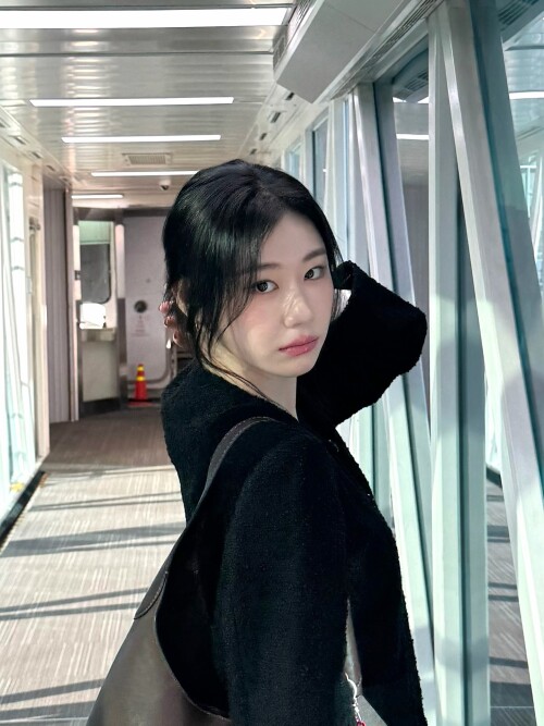 251008 CHAERYEONG Instagram Update documents 3f5ab4228055c05f9