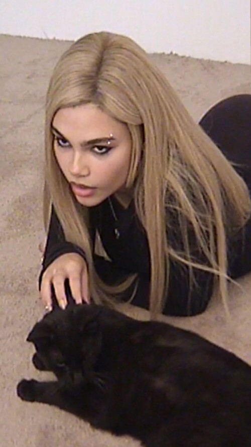 251008 ariana greenblatt 561451905fa6bc79d6bc84335