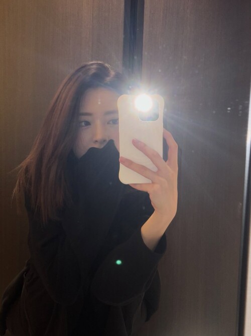 251009 YUNA Instagram Update documents 5f592b331d9d68da4