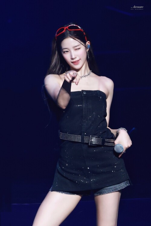 251013 Kazuha at ZOZOFES documents 34f678ab578fca7c2