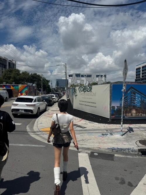 251013 SOYEON Instagram Update documents 49451e74a8ffd6a4a