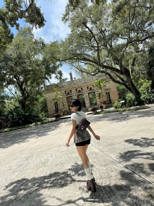 251013 SOYEON Instagram Update documents 65d9849ddb9ca5587