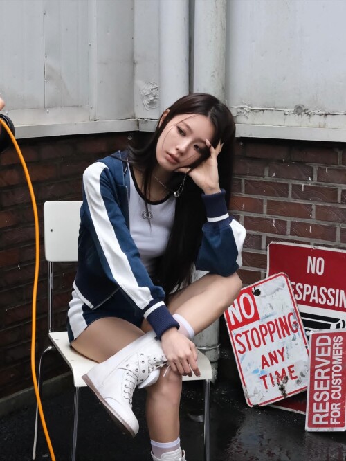 251018 MIYEON Instagram Update documents 3d6f71f2a228b7ad5