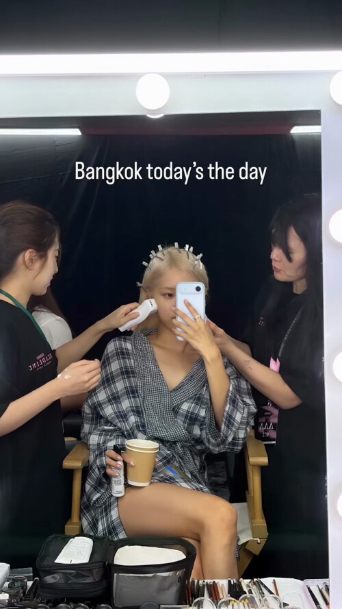 251024 ROSE Instagram Story Update documents 1f662ad30b2769324