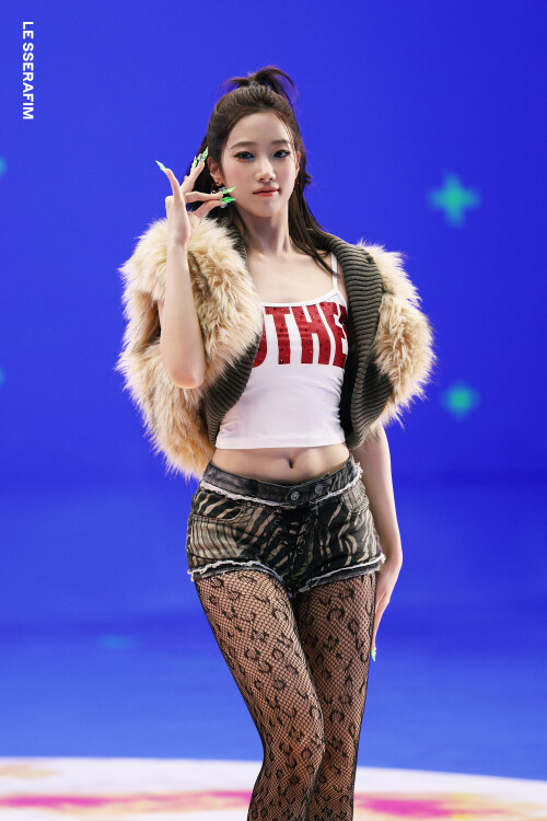 251025 Kazuha LE SSERAFIM SPAGHETTI MV Photo Sketch documents 31e58fc772332b9ee