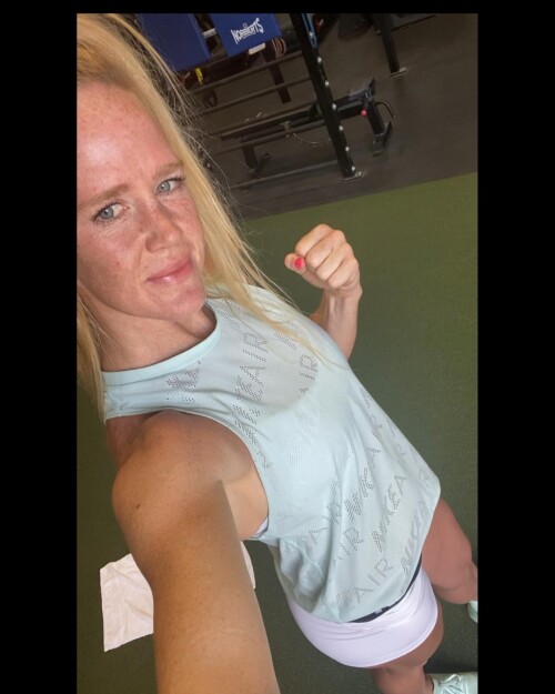 2568546463612370112 1435662511a18341d5131134d8