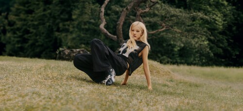 25AW SP Rose Collection Look1 0336 RGB154143b12d620710a