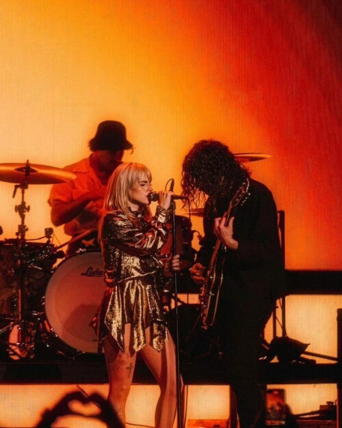 25b6893e3c82f1cccef0f77cb91cd25c3dd5aeb8a38588f8