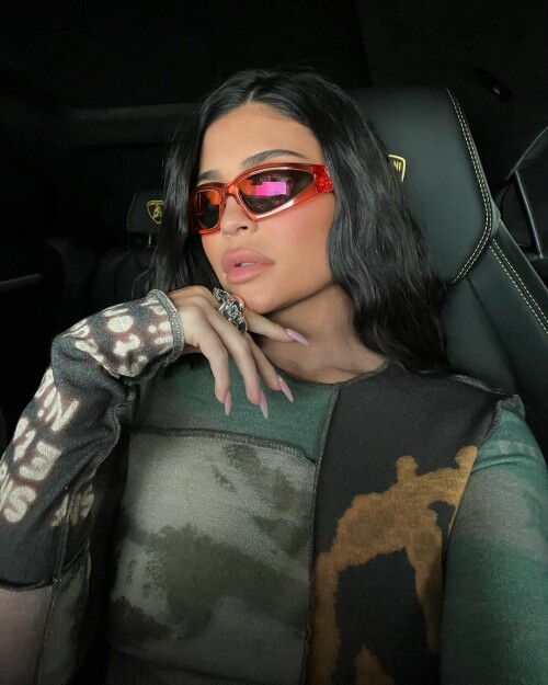 26022DB5 89F6 4566 979F C2E4B64FC6FF